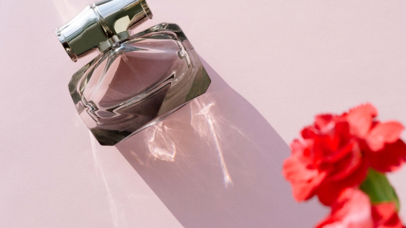 Wat is het verschil tussen eau de toilette en parfum?